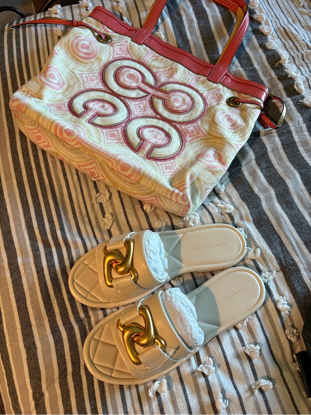 Set Coach Pink Patterned Tote with Coral Trim & NWT Aerosoles sandals